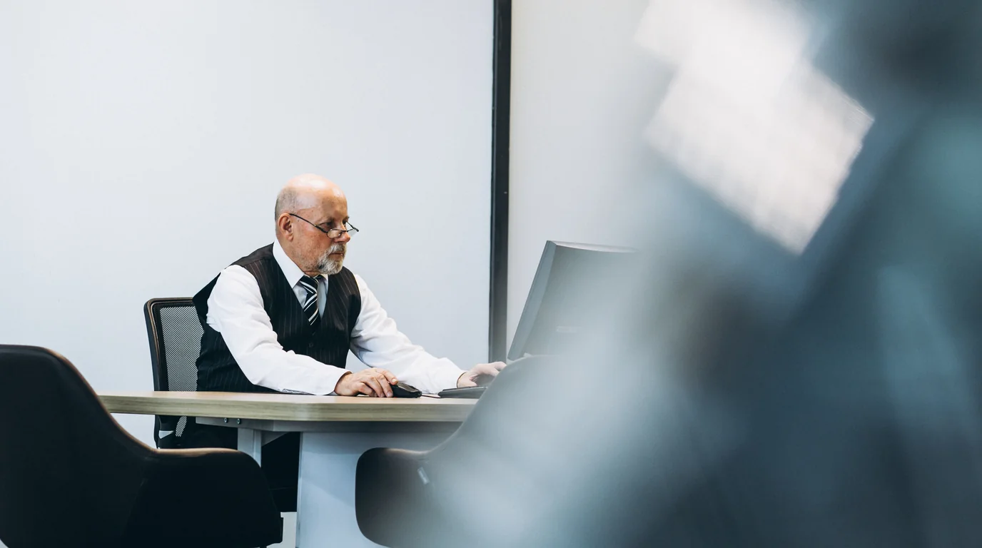 Konfidentiella möten och klientprivilegier: The Hidden Privacy Risks of Cloud AI Transcribers