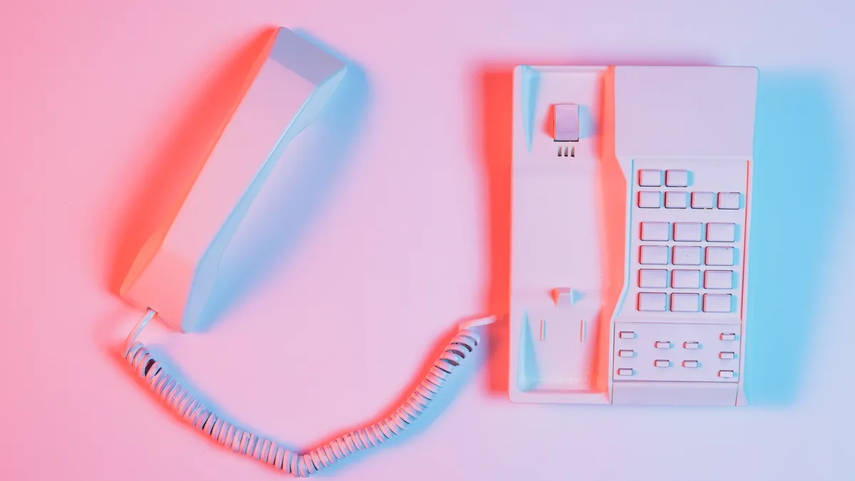 Gamla telefonnummer spökar din kontaktlista? Så här hittar du och rensar dem