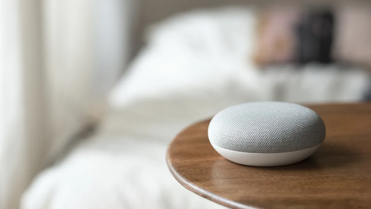 12 smarta hemenheter som i hemlighet kan spela in dig (och hur man upptäcker dem)